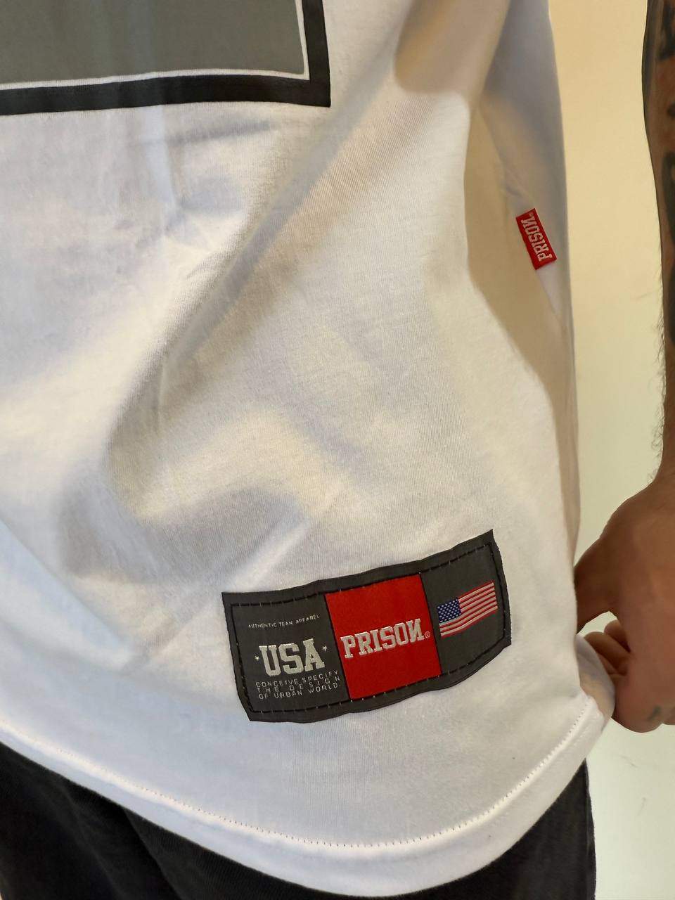 Camiseta Prison Branca