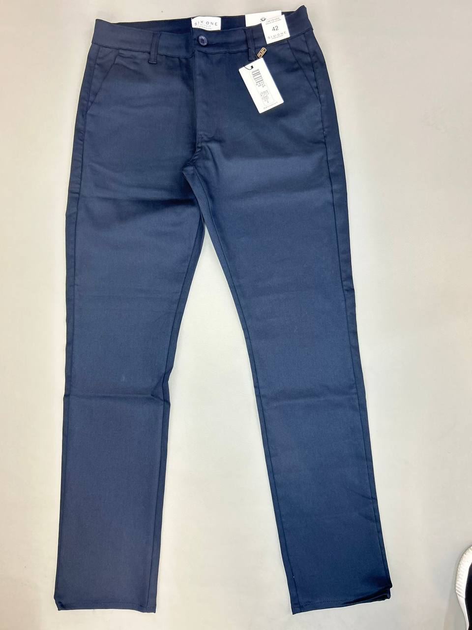 Calça sarja com Elastano Six One