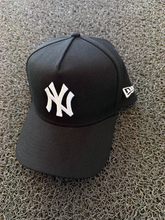 Boné New Era Preto