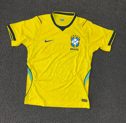 Camiseta Brasil Modelo Copa 2026