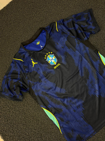 Camiseta Brasil Modelo Torcedor Copa 2026