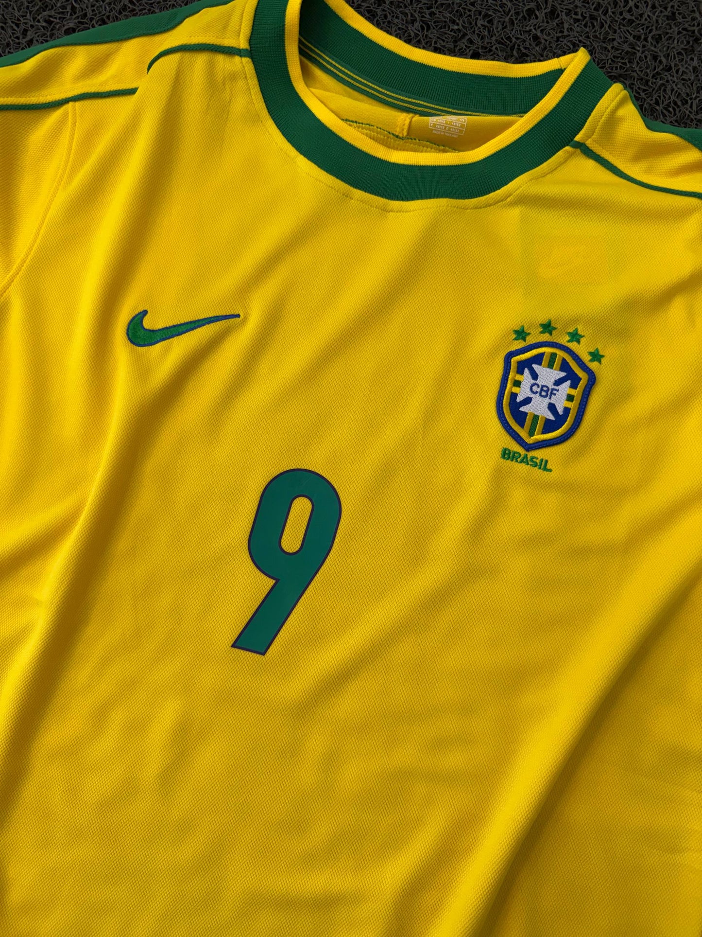 Camiseta Retro Brasil Ronaldo