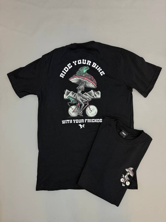 Camiseta Preta Cogumelo NewSkate