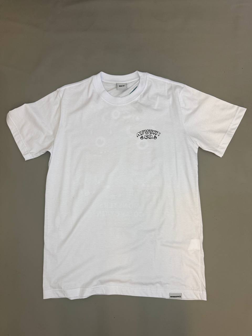 Camiseta Branca NewSkate Co.