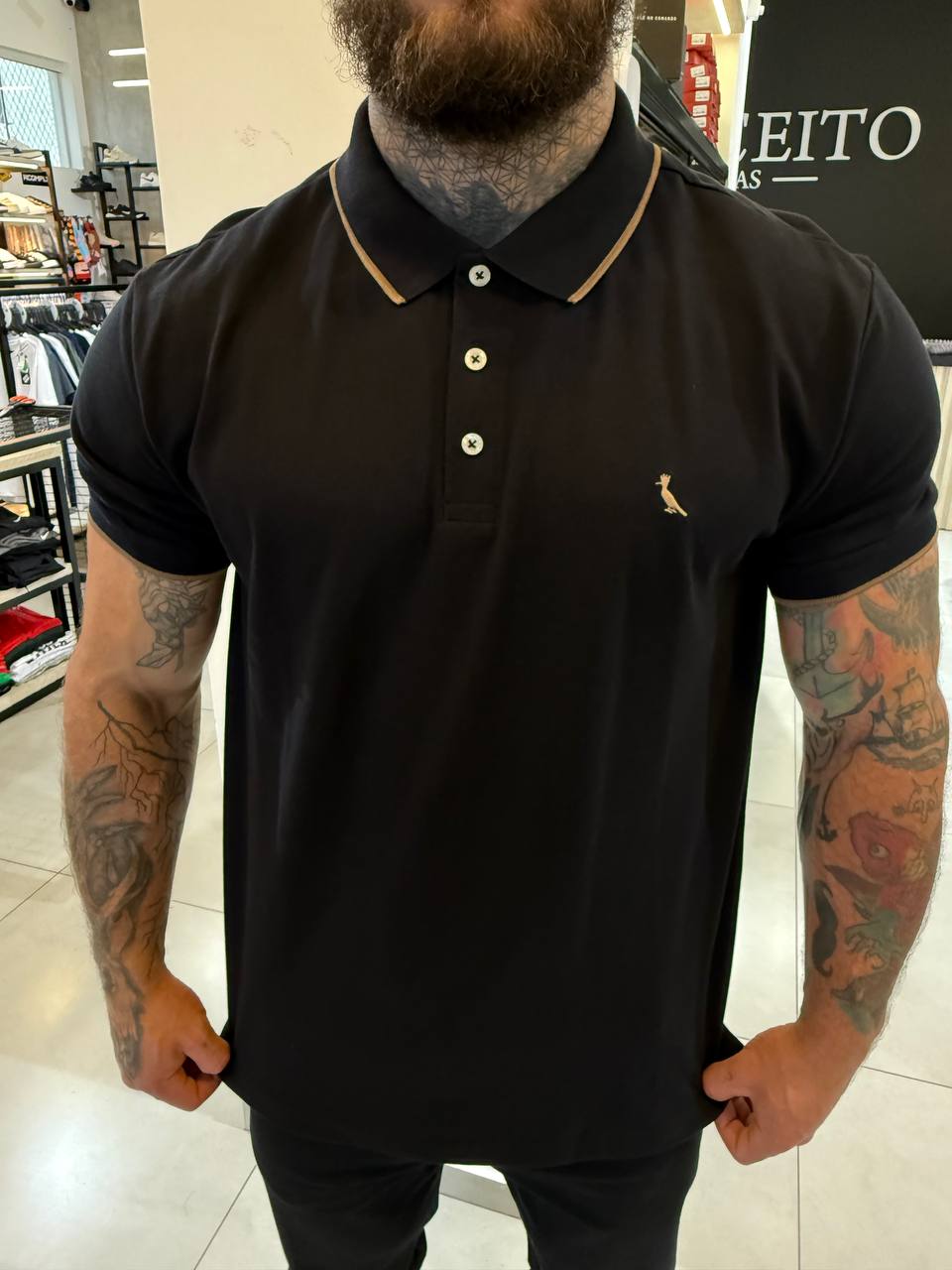 Camisa Reserva Preta com Dourado