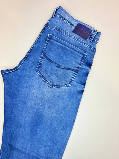 Calça Jeans Azul Autoridade.